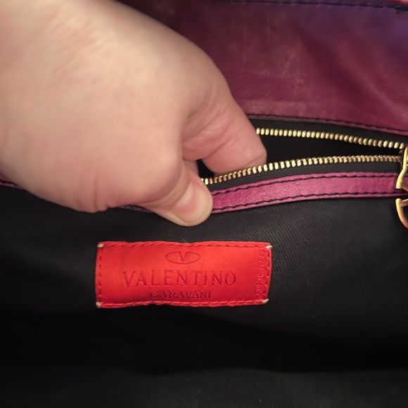 Valentino Garavani Histoire Patent leather large in Plum (purple) shoulder bag - Picture 9 of 16